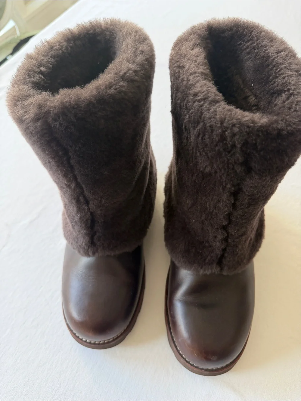 Ugg Cozy Dark Brown leather Shearling Fur lug sole Boots- Womens 9